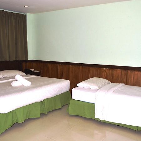 Alu Hotel Davao Stadt Exterior foto