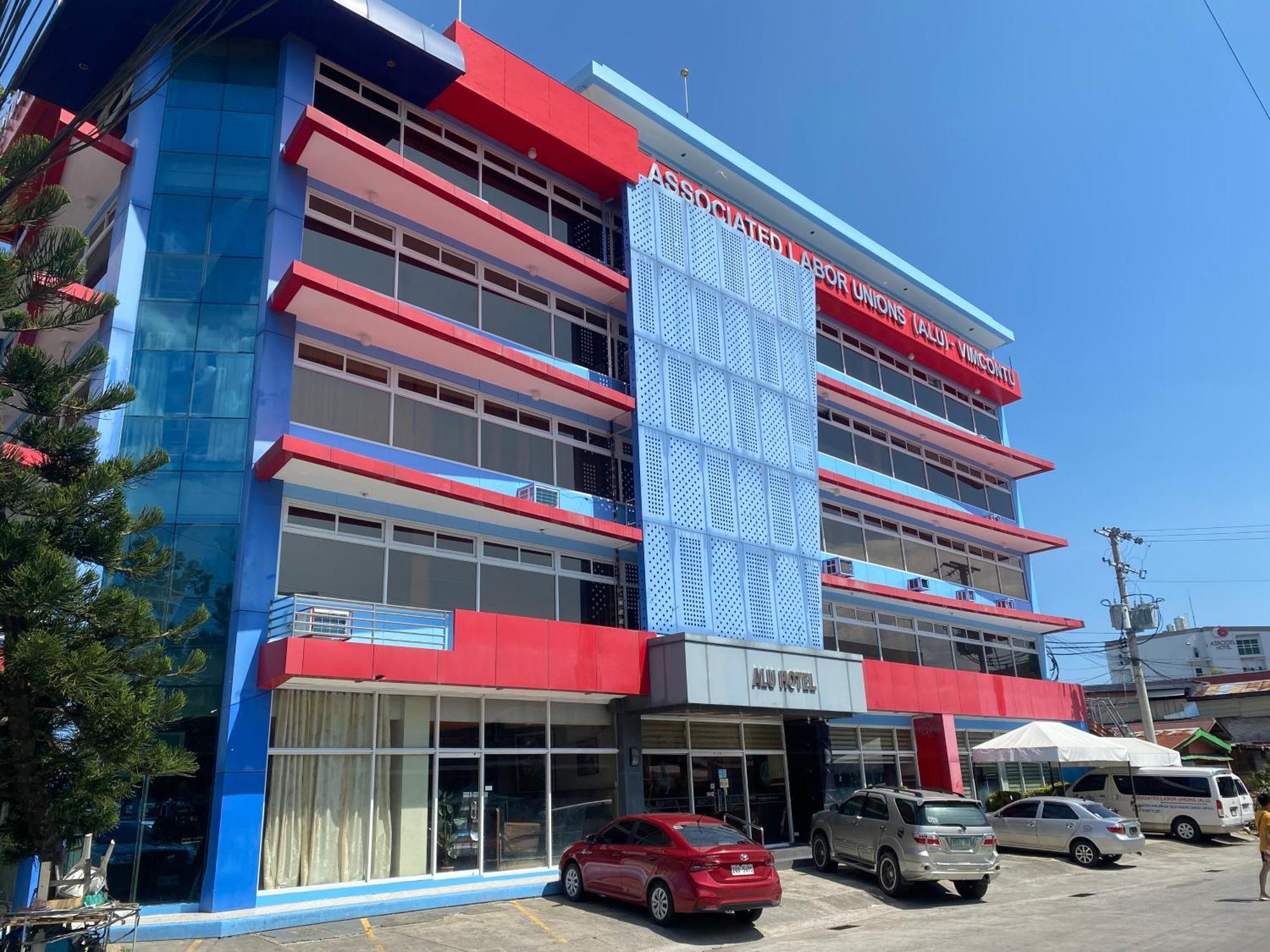 Alu Hotel Davao Stadt Exterior foto
