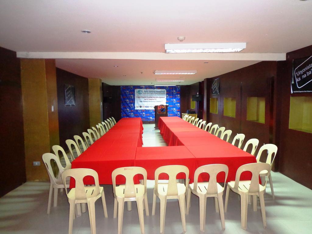 Alu Hotel Davao Stadt Exterior foto