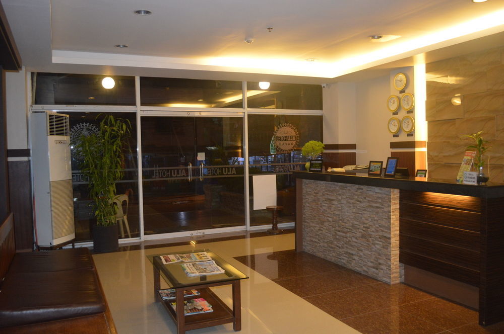 Alu Hotel Davao Stadt Exterior foto